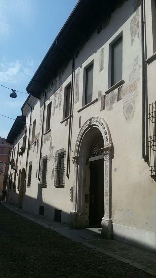 Palazzo Guerrieri Da Fermo Apartment Mantova Bagian luar foto